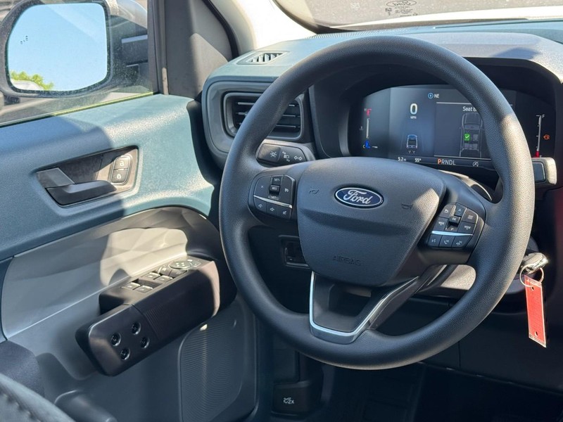 Ford Maverick Vehicle Image 07