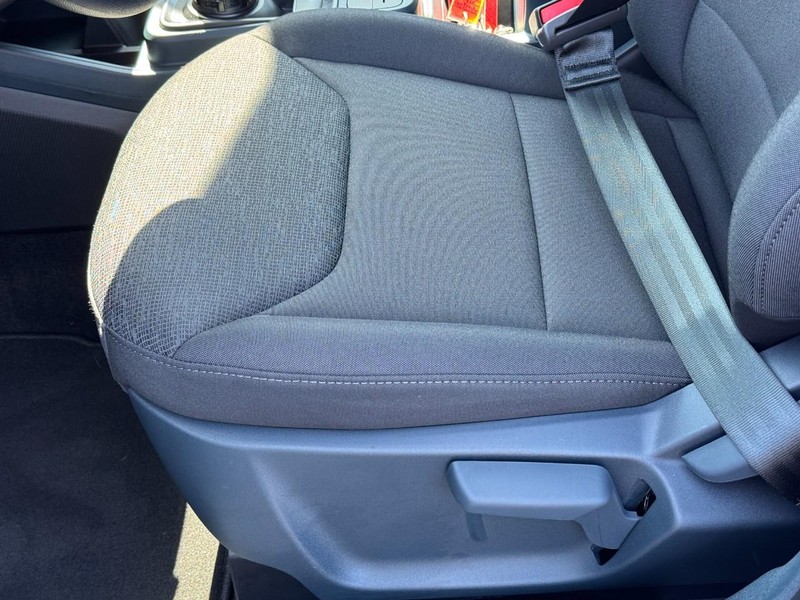 Ford Maverick Vehicle Image 14