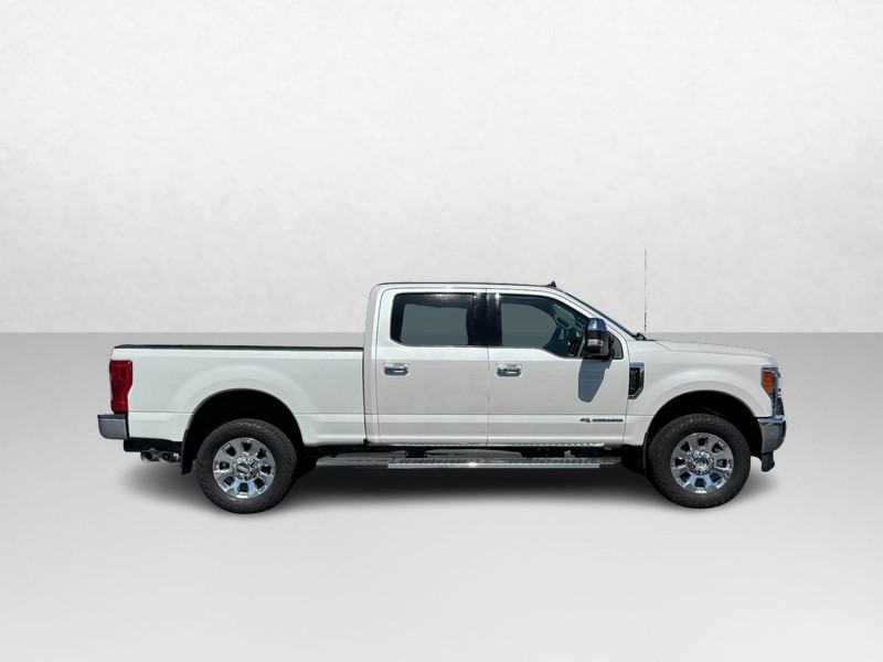 Ford Super Duty F-350 SRW Vehicle Image 02