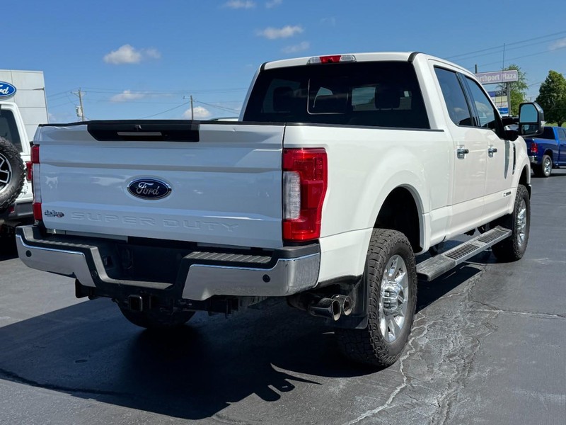 Ford Super Duty F-350 SRW Vehicle Image 03