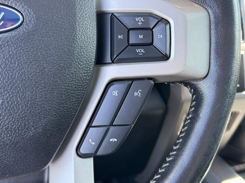 Ford Super Duty F-350 SRW Vehicle Image 18