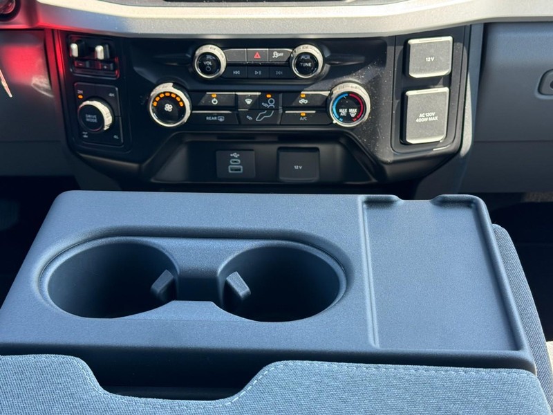 Ford Super Duty F-250 SRW Vehicle Image 09