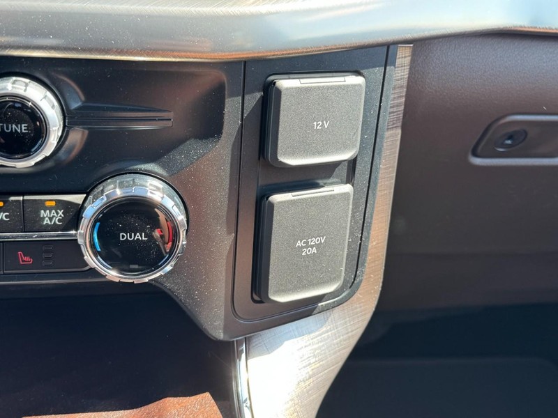 Ford F-150 Vehicle Image 14
