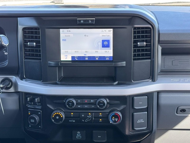 Ford Super Duty F-350 SRW Vehicle Image 08