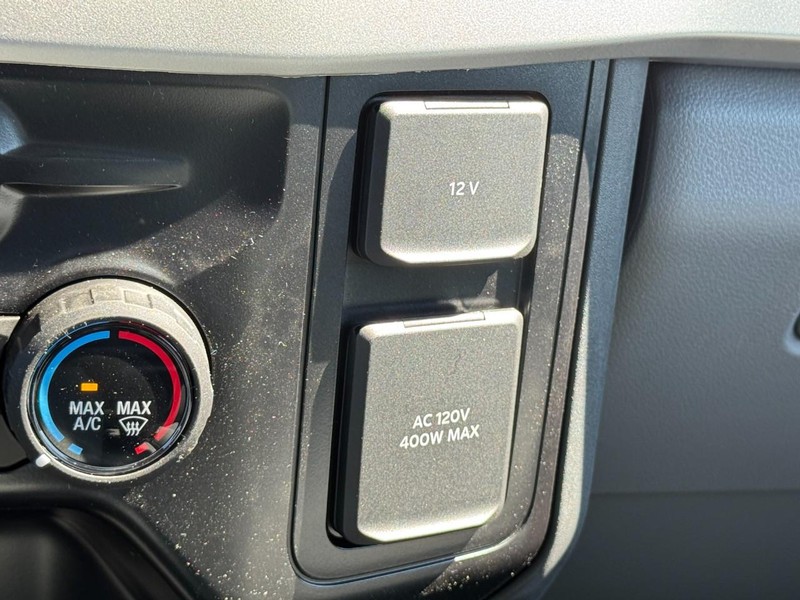 Ford Super Duty F-350 DRW Vehicle Image 13