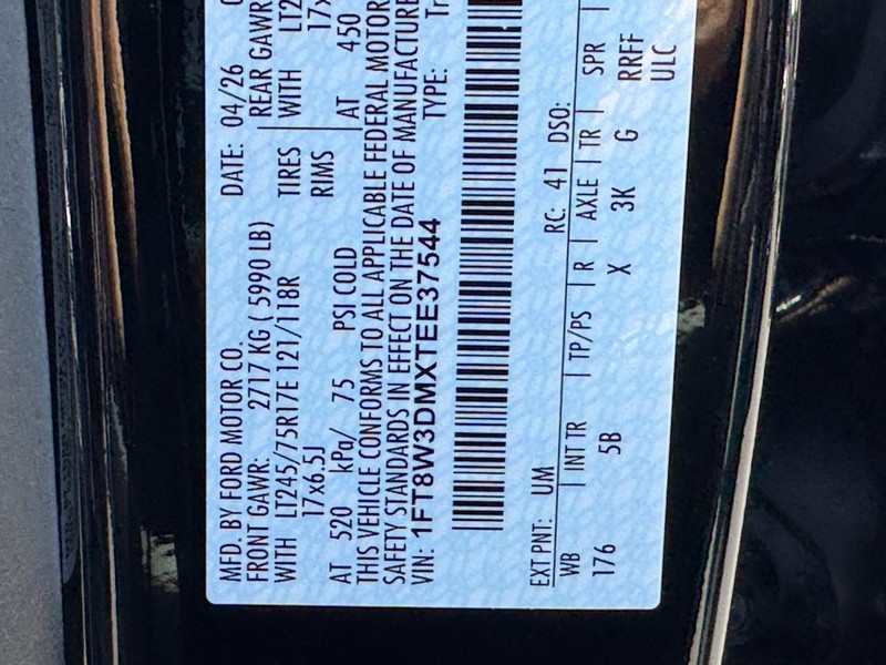 Ford Super Duty F-350 DRW Vehicle Image 17