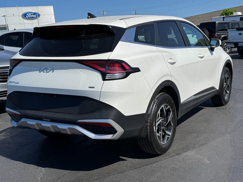 Kia Sportage Vehicle Image 03