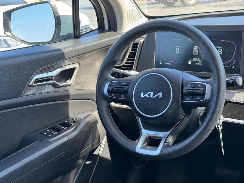 Kia Sportage Vehicle Image 12