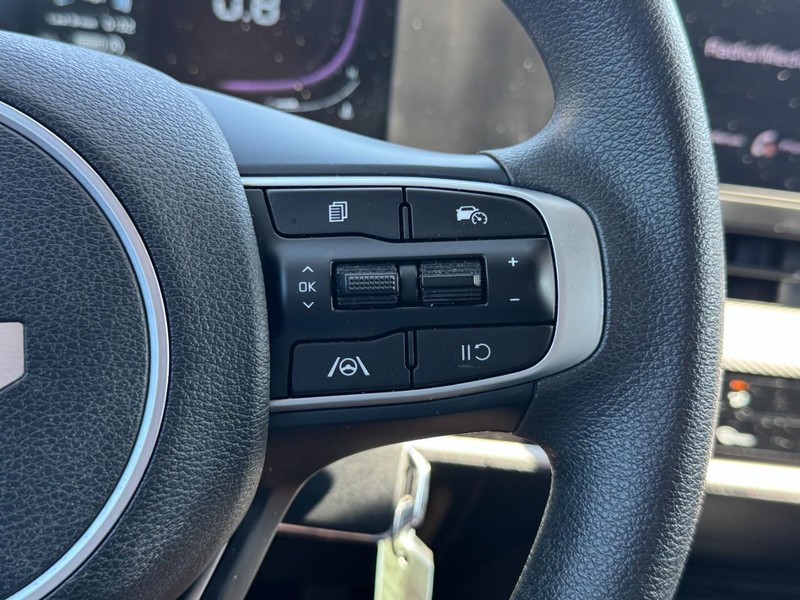 Kia Sportage Vehicle Image 17