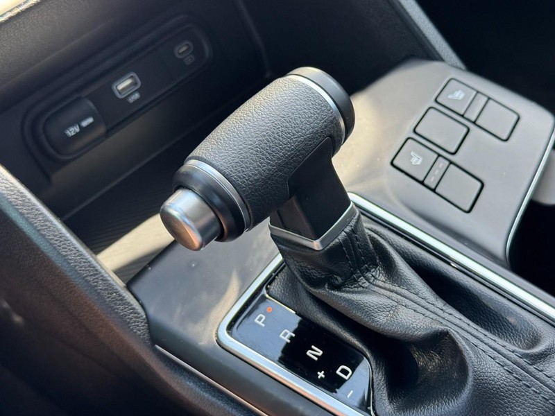 Kia Sportage Vehicle Image 20