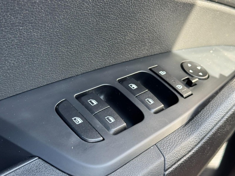 Kia Sportage Vehicle Image 22