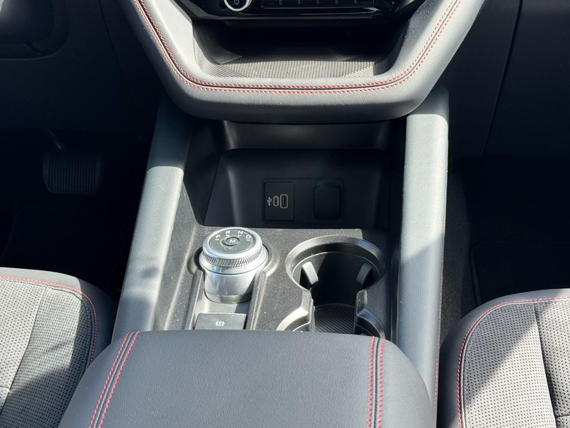 Ford Explorer Vehicle Image 10