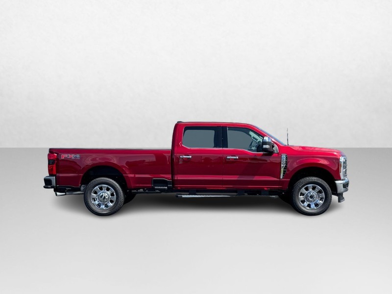 Ford Super Duty F-250 SRW Vehicle Image 02