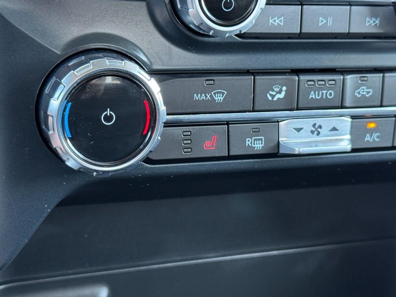 Ford F-150 Vehicle Image 12