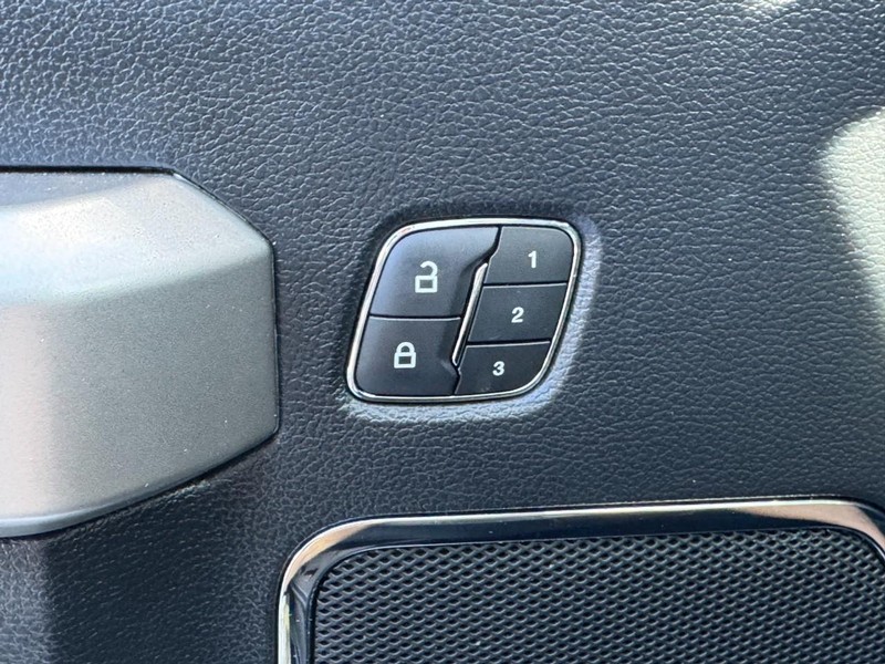 Ford F-150 Vehicle Image 16
