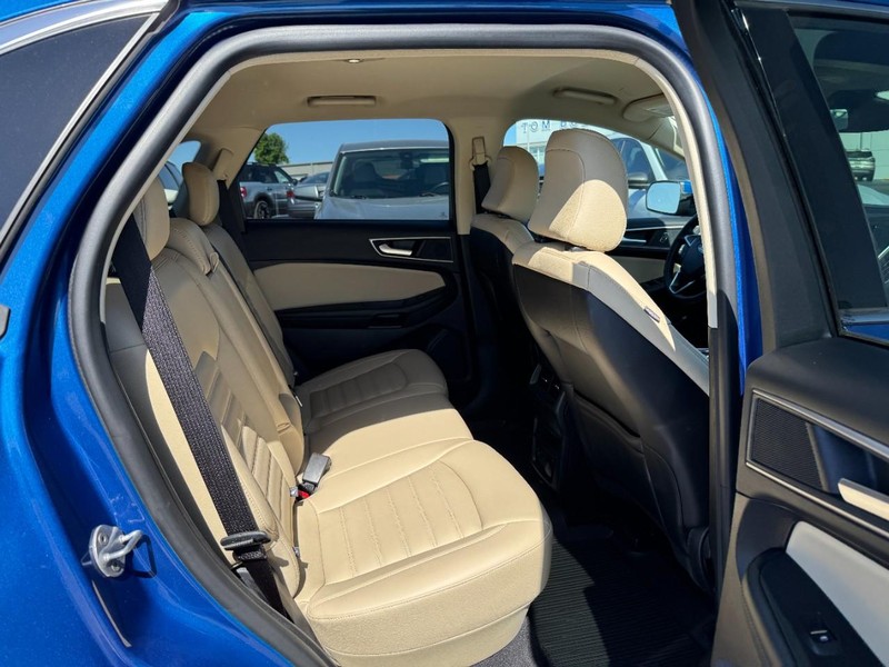 Ford Edge Vehicle Image 10