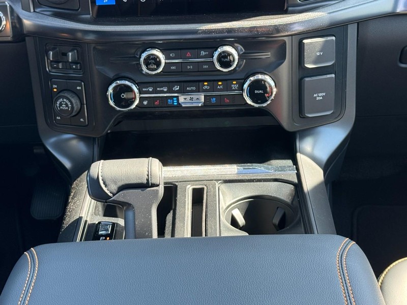 Ford F-150 Vehicle Image 09