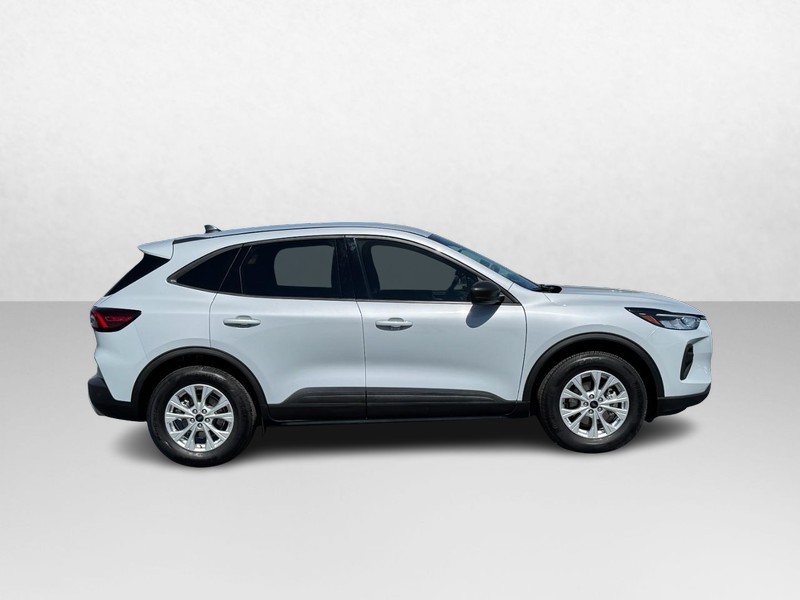 Ford Escape Vehicle Full-screen Gallery Image 02