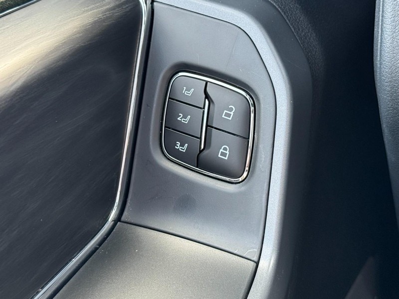 Ford F-150 Vehicle Image 10