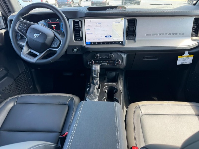 Ford Bronco Vehicle Image 06