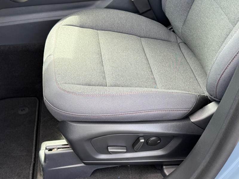 Ford Explorer Vehicle Image 17