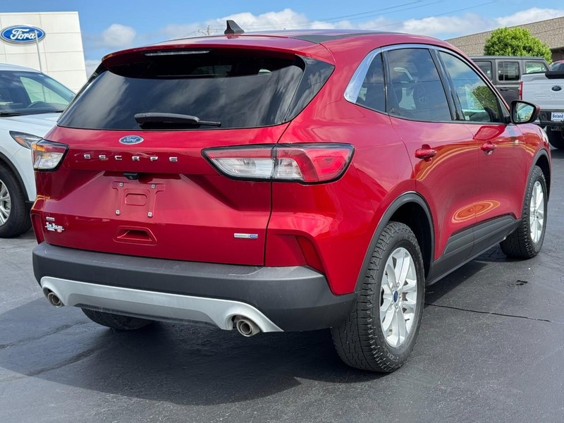 Ford Escape Vehicle Image 03