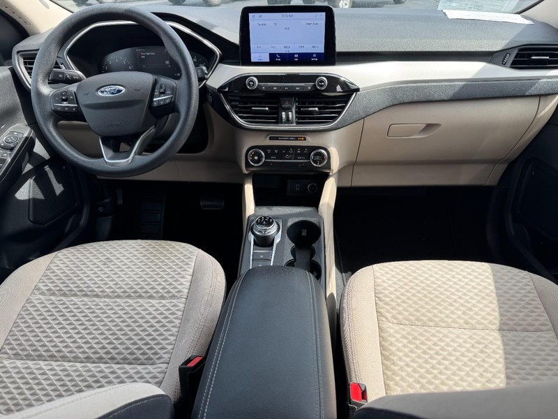 Ford Escape Vehicle Image 11