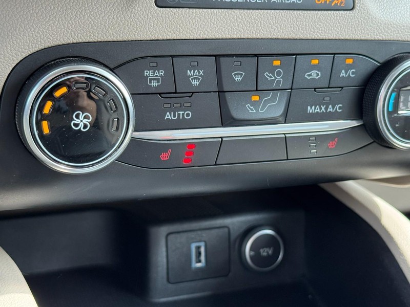 Ford Escape Vehicle Image 20