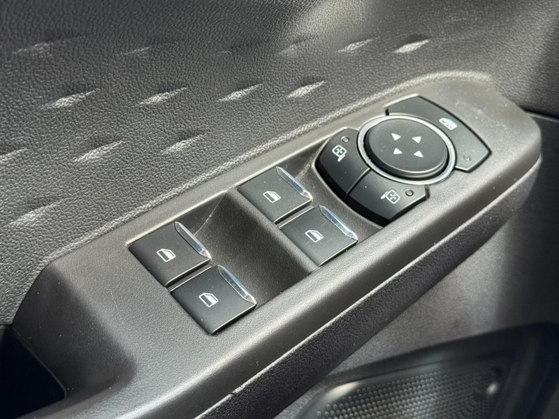 Ford Escape Vehicle Image 22