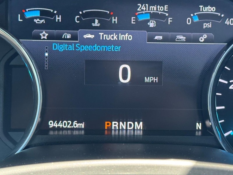 Ford Super Duty F-350 SRW Vehicle Image 23