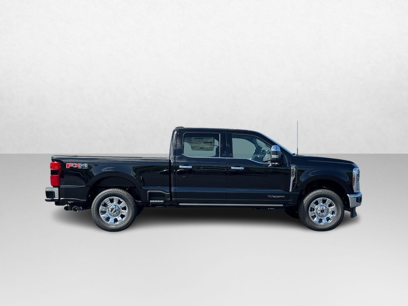 Ford Super Duty F-250 SRW Vehicle Image 02