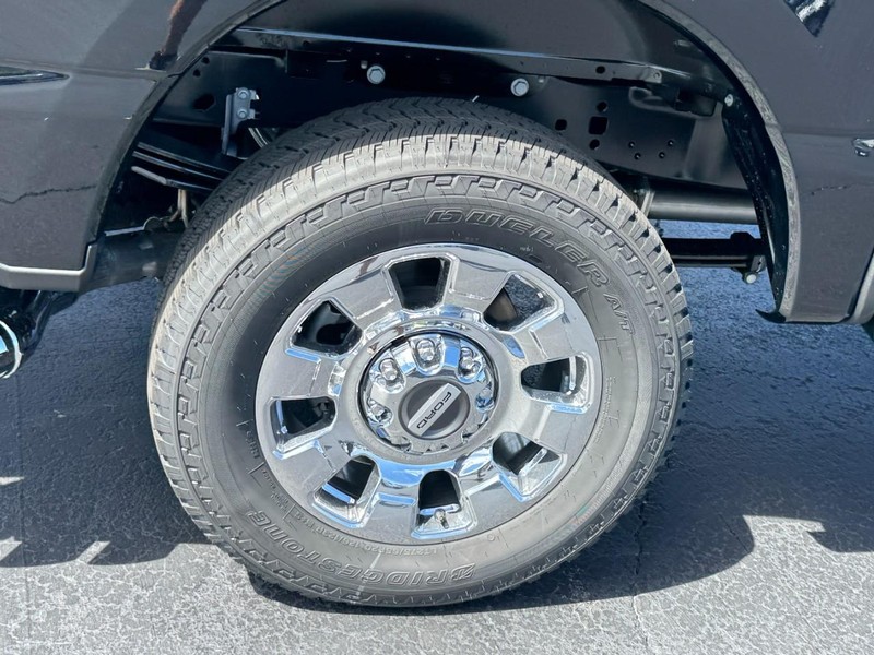Ford Super Duty F-250 SRW Vehicle Image 04