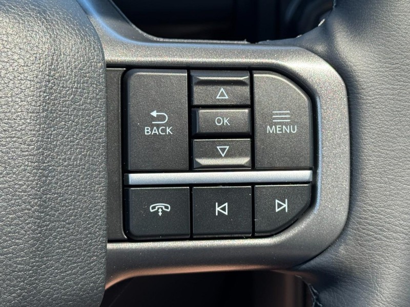 Ford Super Duty F-250 SRW Vehicle Image 12