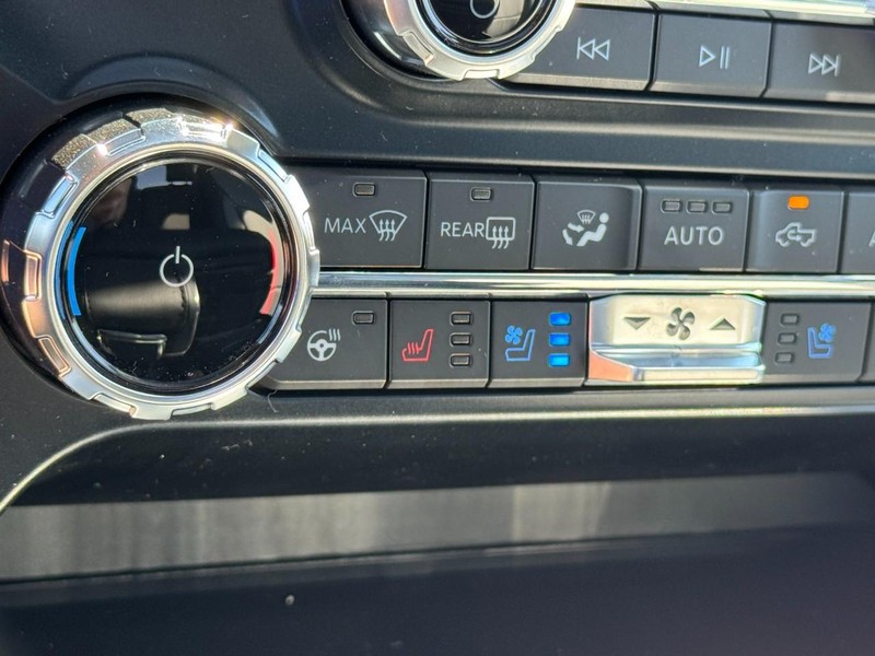 Ford F-150 Vehicle Image 14
