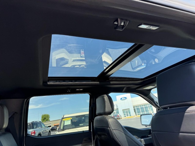Ford F-150 Vehicle Image 12