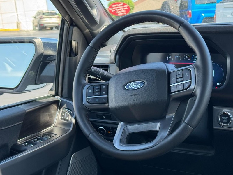 Ford F-150 Vehicle Image 14