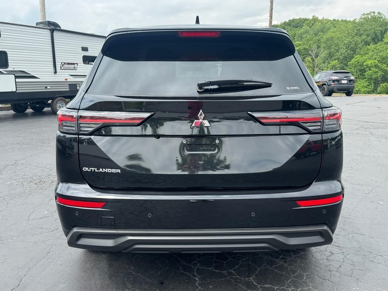 Mitsubishi Outlander Vehicle Image 07