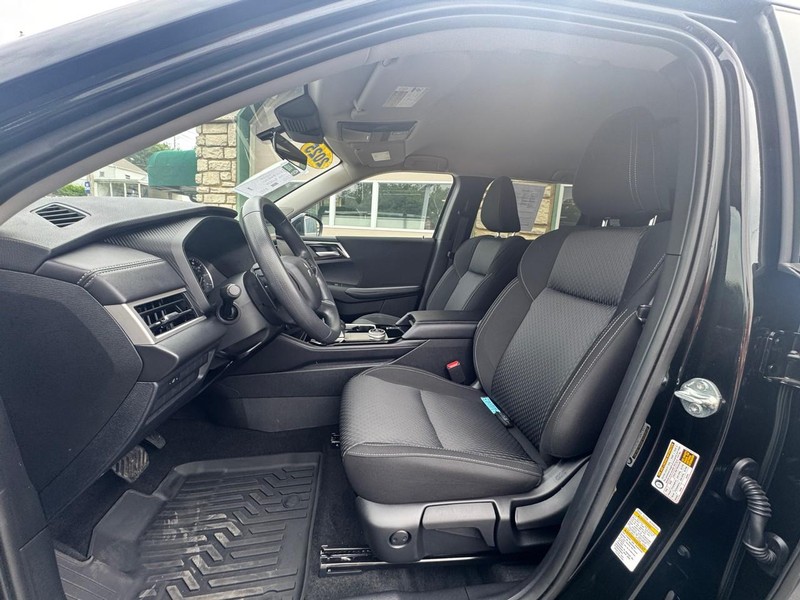 Mitsubishi Outlander Vehicle Image 09