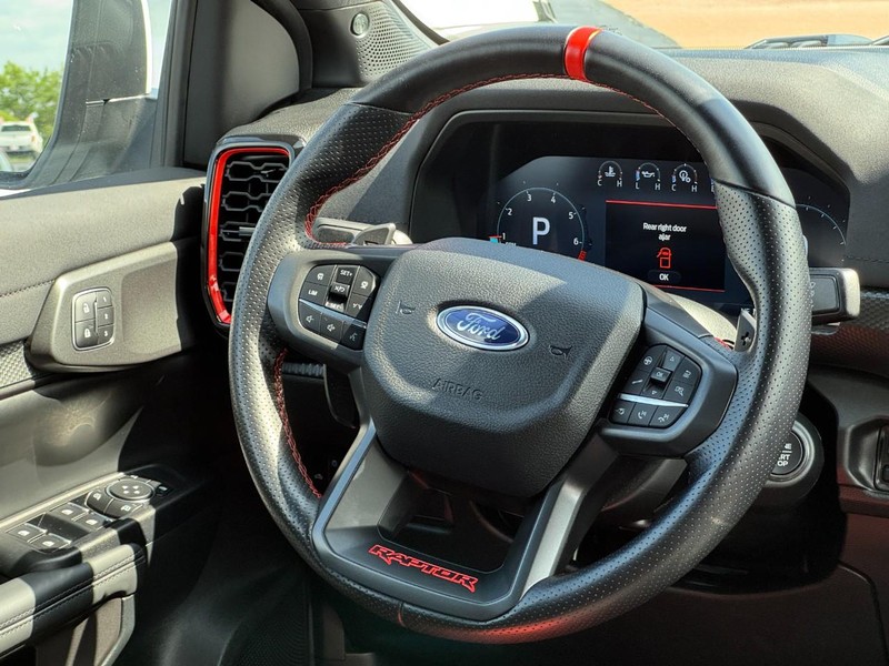 Ford Ranger Vehicle Full-screen Gallery Image 12