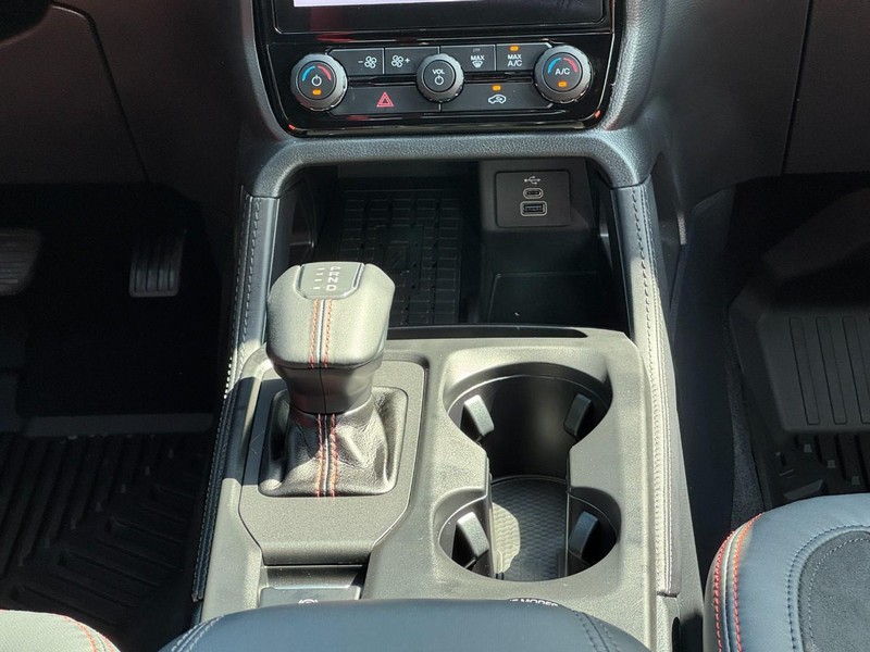 Ford Ranger Vehicle Full-screen Gallery Image 14