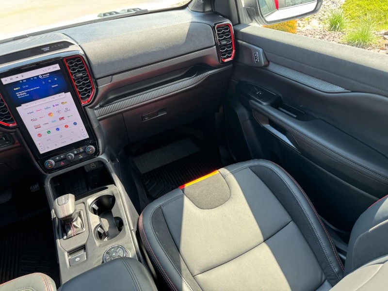 Ford Ranger Vehicle Full-screen Gallery Image 15
