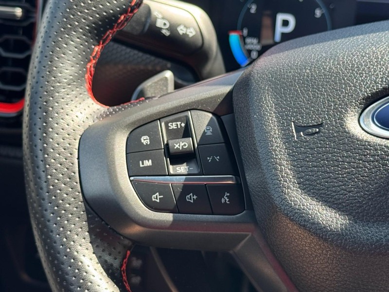 Ford Ranger Vehicle Full-screen Gallery Image 17