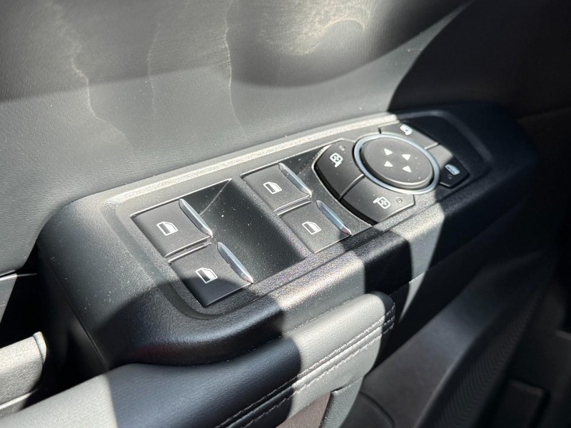 Ford Ranger Vehicle Full-screen Gallery Image 24