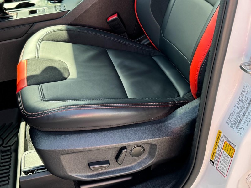 Ford Ranger Vehicle Full-screen Gallery Image 25