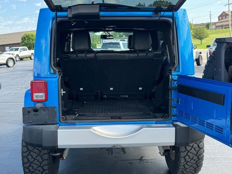 Jeep Wrangler Unlimited Vehicle Image 05