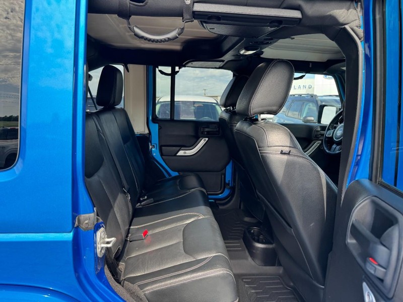 Jeep Wrangler Unlimited Vehicle Image 10