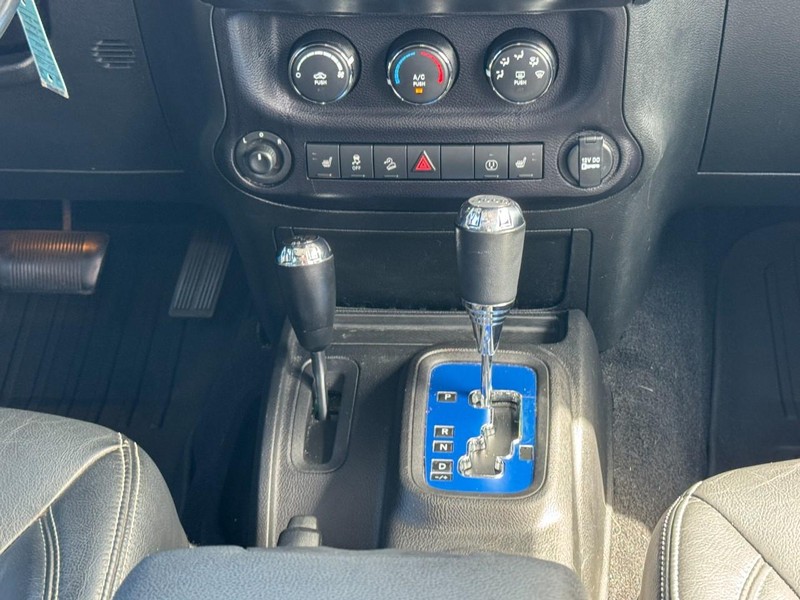 Jeep Wrangler Unlimited Vehicle Image 14