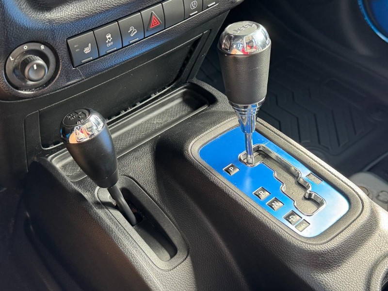 Jeep Wrangler Unlimited Vehicle Image 19