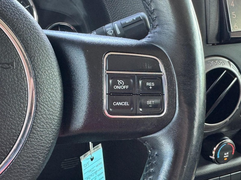 Jeep Wrangler Unlimited Vehicle Image 16
