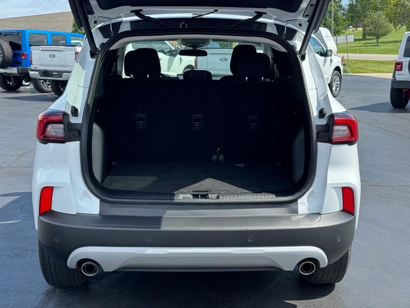Ford Escape Vehicle Image 05